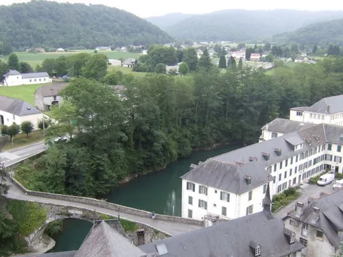 Bétharram : la propre fille de François Bayrou aurait subi des...