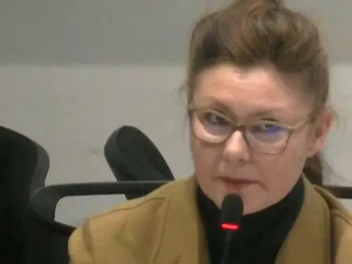 La révocation d’un agent municipal syndiqué suscite l’indignation à...