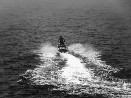 Un violent accident de jet-ski sur la Seine au Coudray-Montceaux