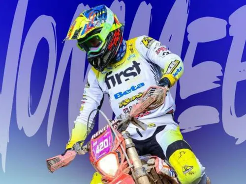 C'est reparti pour l'élection du sportif du mois dans les...