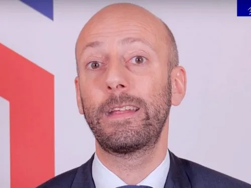 En France, les fonctionnaires bientôt licenciables ?