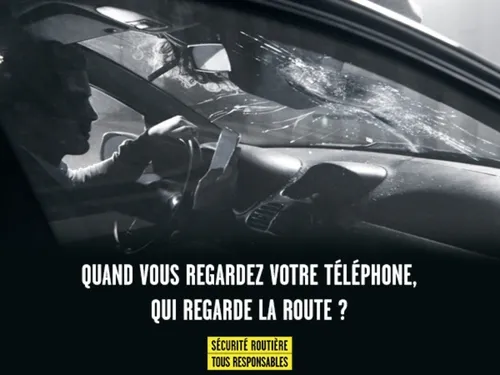 Malgré les dangers, certains persistent à téléphoner au volant en...