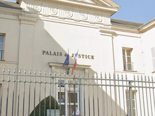 Un Eurélien expulsé du tribunal judiciaire de Chartres hier pour...