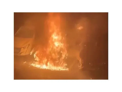Trois véhicules sont partis en fumée la nuit dernière à Senlis