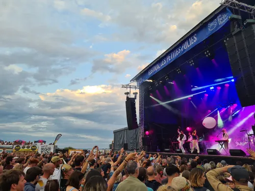 Quiberon. Près de 8 000 festivaliers aux 1ères Petites Folies...