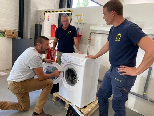 Emploi : Devenir réparateur électroménager, ça vous tente ?