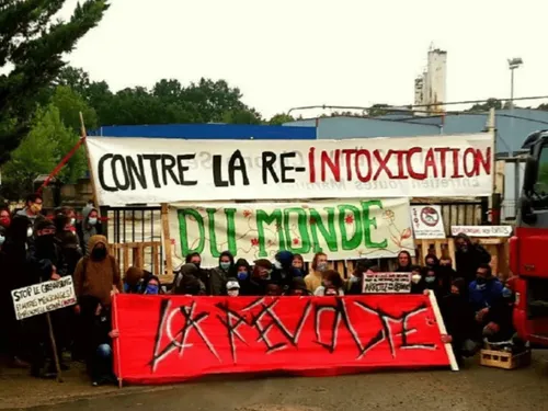 Les Soulèvements de la Terre à Nantes et en Anjou s'élèvent contre...