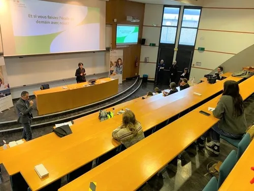 La rectrice de Nantes à la rencontre d'éventuels candidats aux...