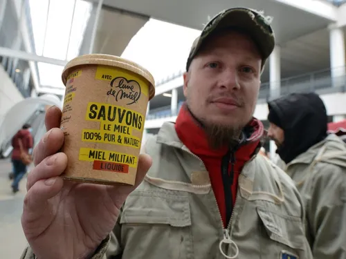 Nantes. Les apiculteurs de l'ouest défendent un miel français