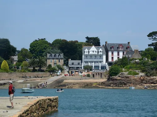 Ile de Bréhat : le maire prend un arrêté pour limiter le tourisme...