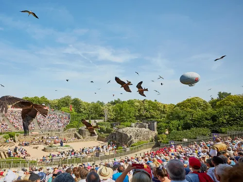 Le Puy du Fou fait voyager les stars, ce soir sur M6