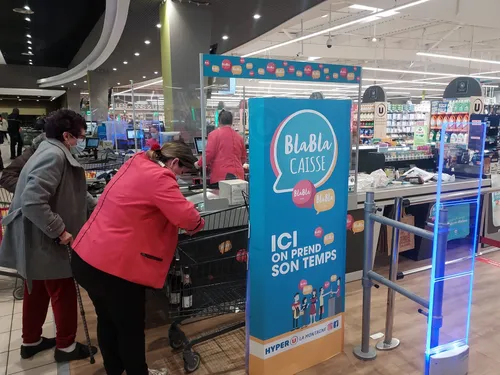 Ca discute à la caisse de l'Hyper U de la Montagne !