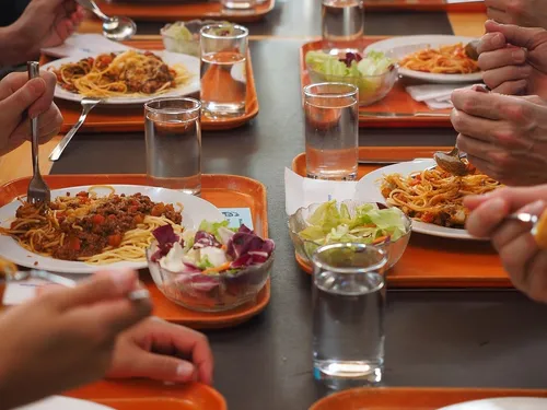 Mayenne. Les restes de la cantine sont revendus à Congrier