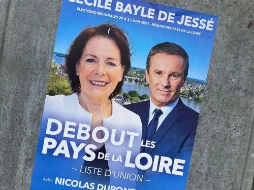 Régionales : Nicolas Dupont-Aignan vient soutenir sa candidate...