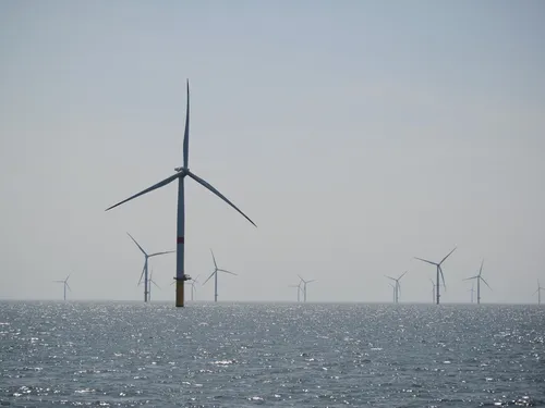 Eoliennes au large de la Bretagne : des opposants vent debout !