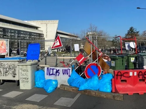 Retraites : La faculté de Nantes bloquée par les étudiants