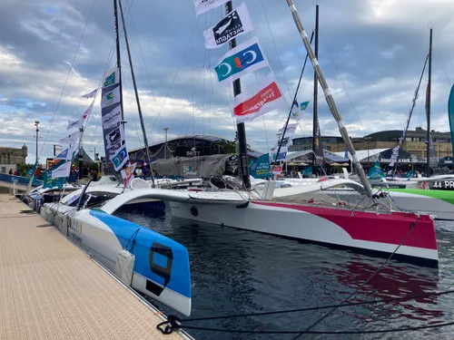 Route du Rhum : le nantais Armel Tripon embarque des "P'tits...