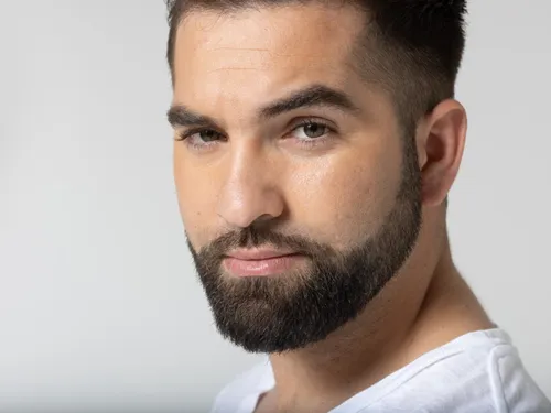 Kendji Girac : le chanteur alcoolisé "aurait simulé un suicide"