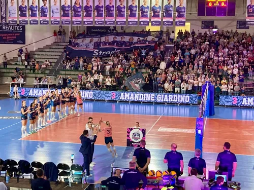 Volley - 1/2 finale de play-offs : Nantes assure face au Cannet et...