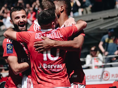 Football. Stade Brestois : Kenny Lala parti pour rester ? 