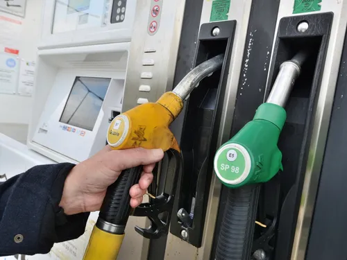 Carburants. Les stations-service communales bretonnes ne vendront...