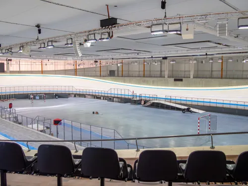 Loudéac. Premiers tours de piste au Vélodrome de Bretagne 