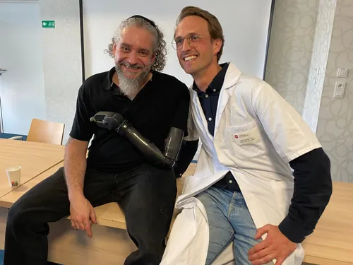 Unique en France. La 3è prothèse bionique française opérée à Nantes 