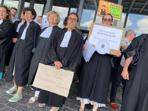 A Nantes, les greffiers dénoncent le mépris envers leur profession