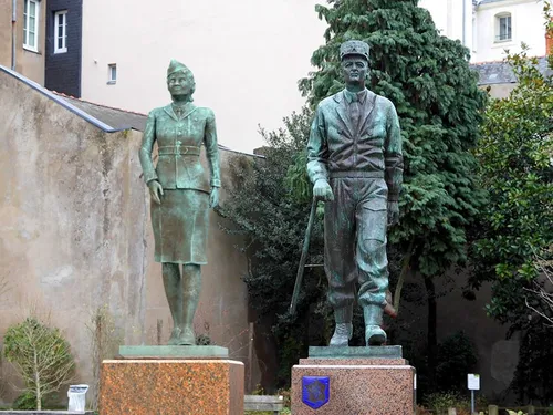 8 mars : des statues de femmes en réalité augmentée avec Snapchat !