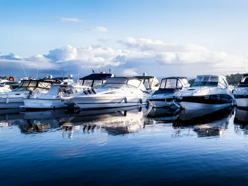 Bénéteau surfe sur la vague du succès