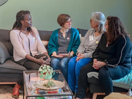 Des maisons pour sortir les femmes de l'isolement à Nantes, Angers...