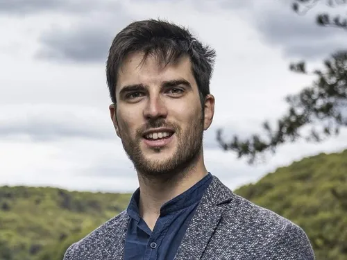 Régionales : l'insoumis Pierre-Yves Cadalen auprès des grévistes de...