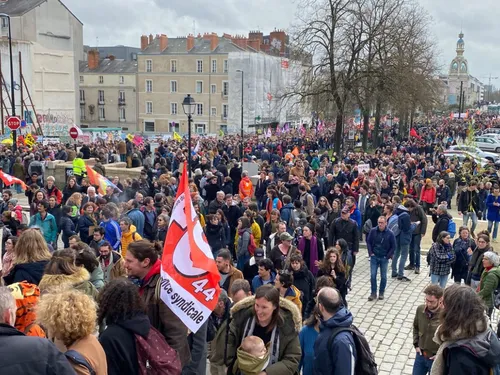 Retraites : A Nantes, Emmanuel Macron a ravivé la colère