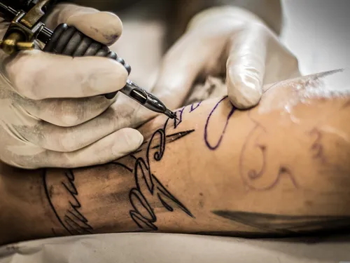 Nantes. Qui veut tenter le tatouage éphémère ?