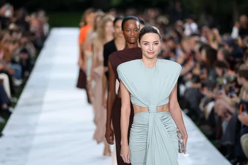 Stella McCartney: London Spirit, Paris Stage