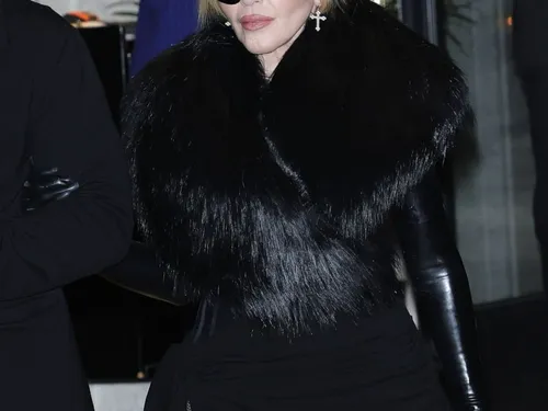 FG CHIC : Madonna, la Reine de la Pop, une nouvelle icône de la...