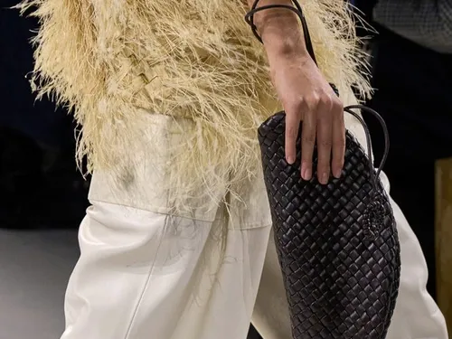 FG CHIC : Quand la matière devient mouvement    