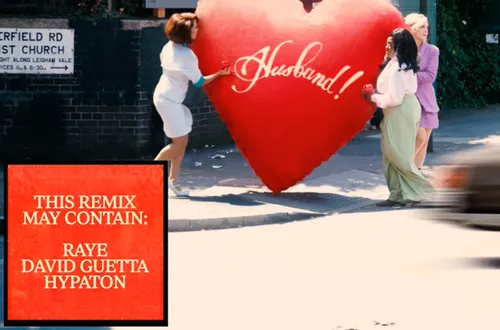 David Guetta et Raye de nouveau réunis sur ce remix WHERE IS MY...