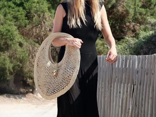 FG CHIC IBIZA : Margot Robbie et l'Objet du Désir : Le Rond...