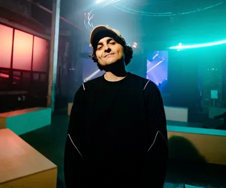 Notre Dame reprend avec brio Higher de Blond:ish