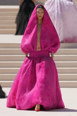 Balenciaga Haute Couture: Pierpaolo Piccioli eröffnet ein neues...