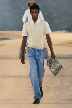 Louis Vuitton printemps-été 2027 : Pharrell Williams célèbre...