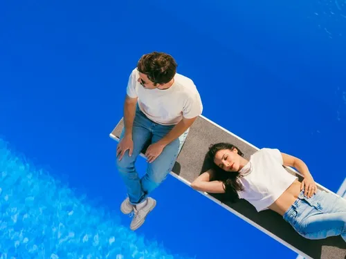 FG CHIC :  CAMEL POWER CLUB nous transporte avec Shalalala Etc. 