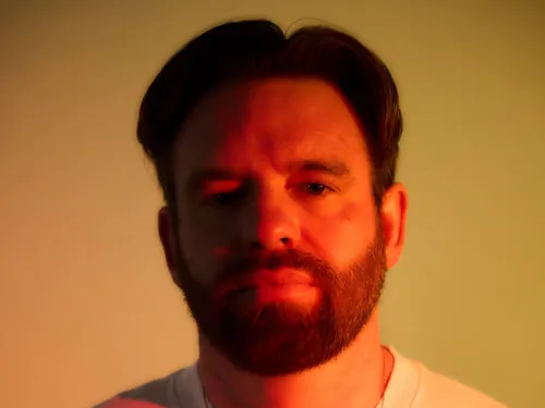 Alan Dixon revisite l'hymne club Infinity 