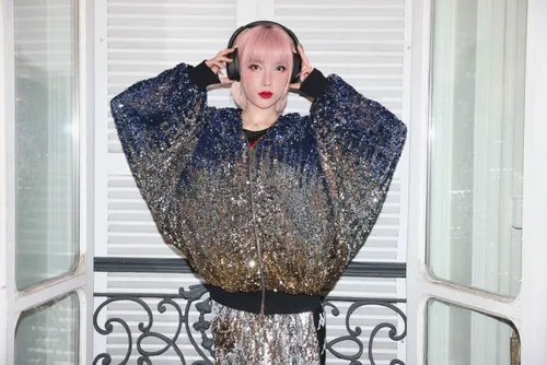 FG CHIC : ASABELLA — La mannequin qui fait vibrer les platines 