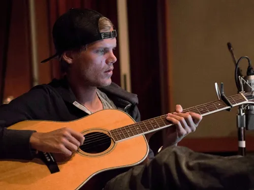 Avicii: le dernier épisode de la mini série dévoilé et un mégamix...