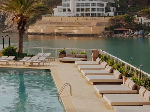 FG CHIC IBIZA : HYDE IBIZA : DESIGN BRUT, ESPRIT LIBRE ET CRIQUE...