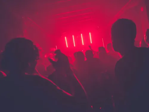 La scène hard techno est-elle en train de vivre son #MeToo ?