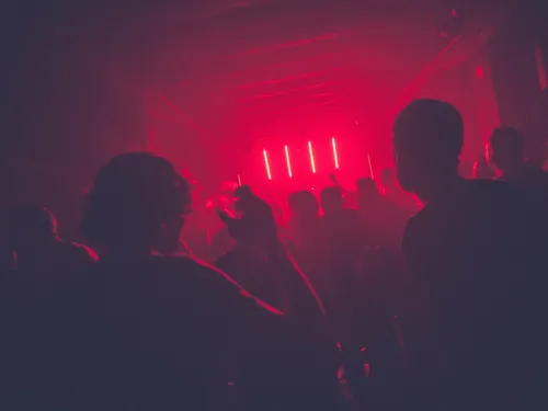 Clubs français : sécurité maximale après le drame de Crans-Montana