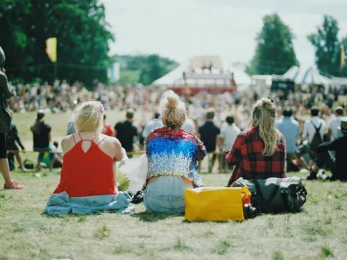 Bilan 2025 des festivals : 93 % d’entre eux en difficulté financière